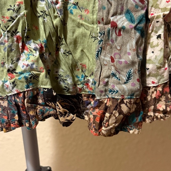 Floral Patchwork Denim Skirt​ - Picture 12 of 14